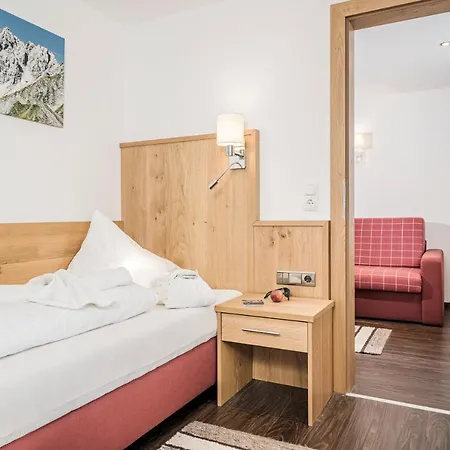 فندق Kirchlerhof 3*