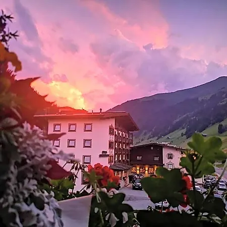 Kirchlerhof 3*